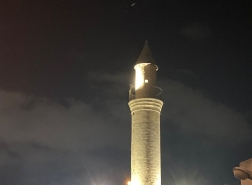 حيفا : إضاءة المسجد الصغير استقبالا لذكرى المولد النبوي الشريف